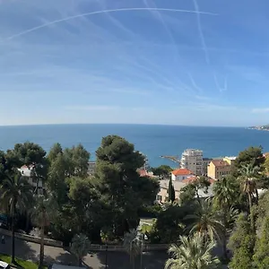 hotel-petit-royal-ospedaletti.hotelitalianriviera.com/